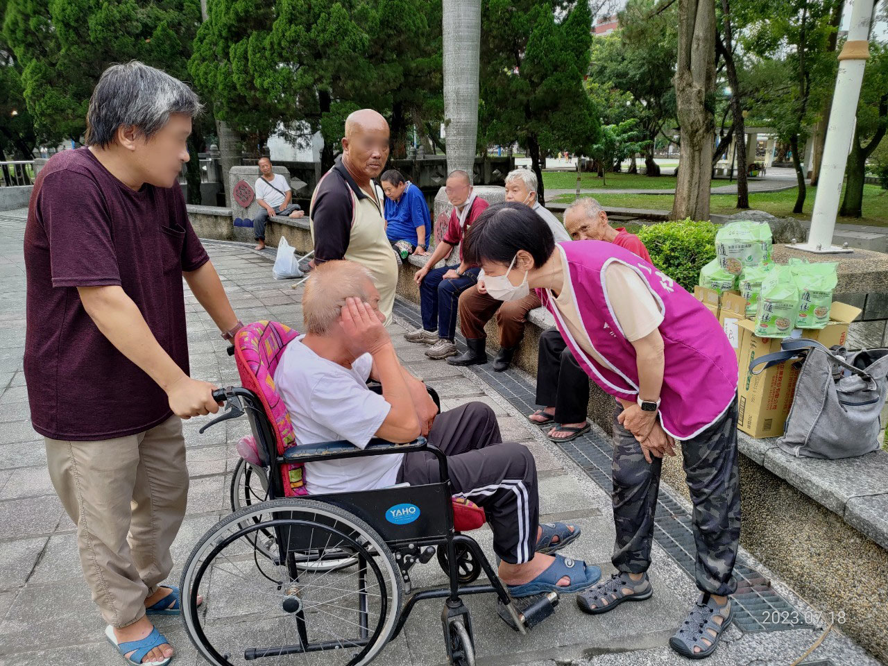 公園訪視，社工傳授經驗(標題圖檔)