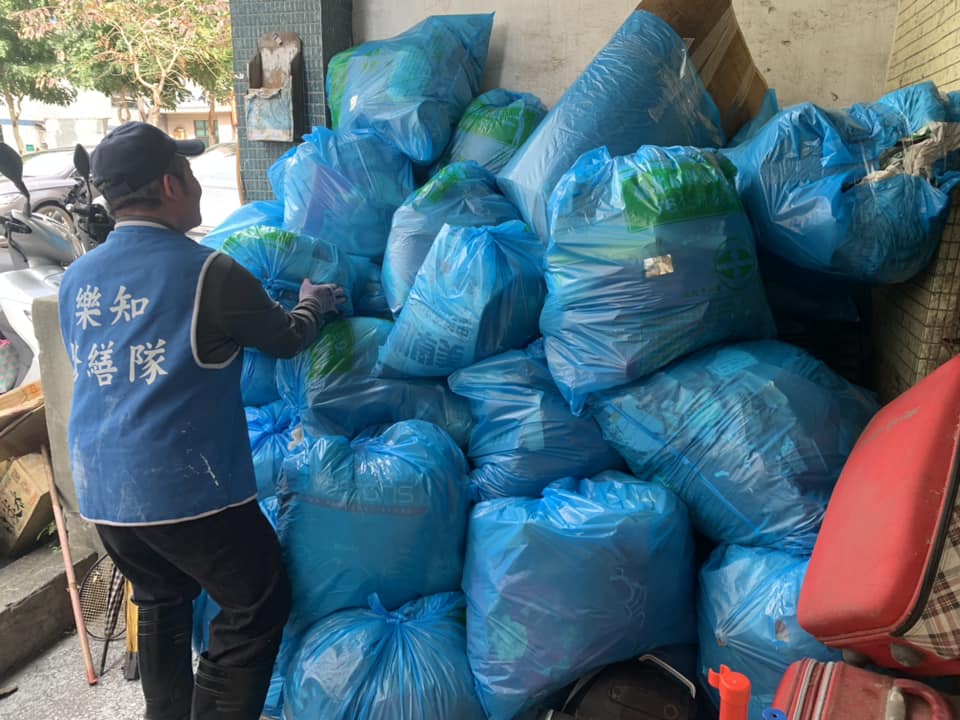 協助奶奶改善居家環境(標題圖檔)