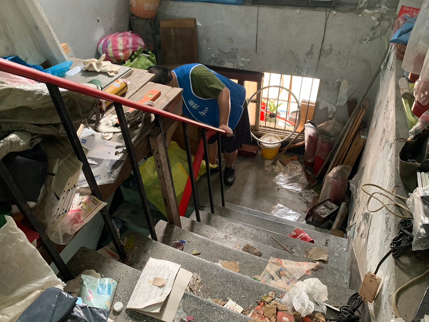 攜手解決困境(標題圖檔)