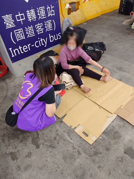 一個收納袋，裝下的不只是行李，多的是對生活的渴望(標題圖檔)