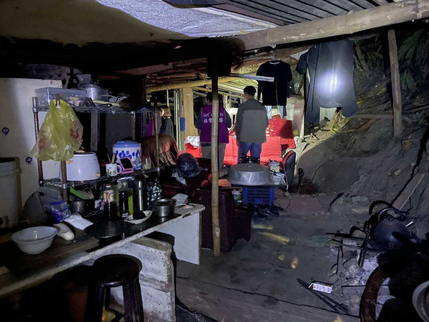 阿伯不一樣的家(標題圖檔)